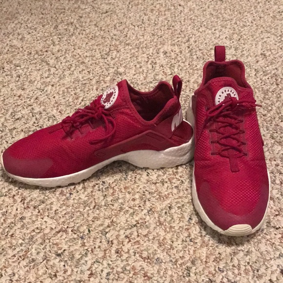 Women’s Nike Air Huaraches - Picture 4 of 7